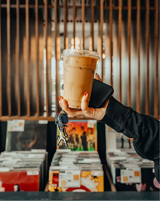 Bynx coffee shop interior, shared from @bynxorlando