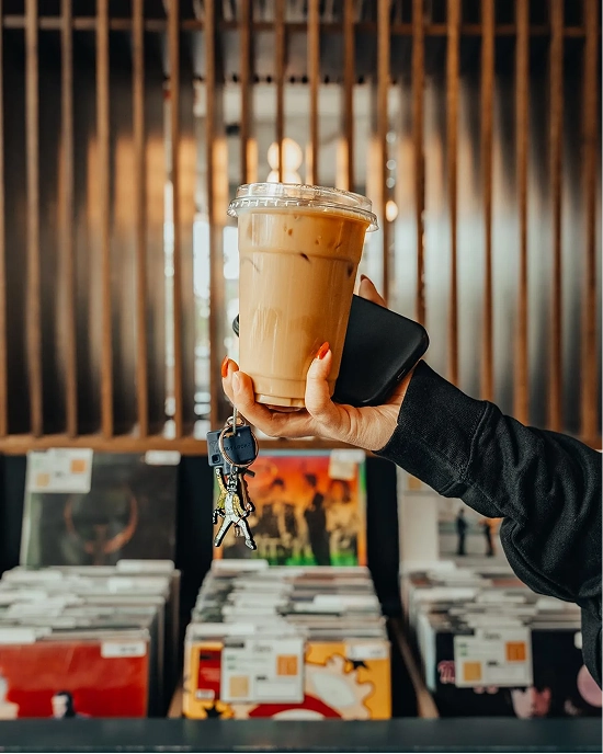 Bynx coffee shop interior, shared from @bynxorlando